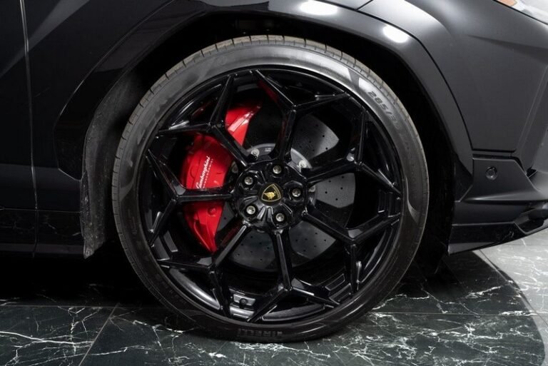 2023 Lamborghini Urus Performante For Sale - CashForExotics.com
